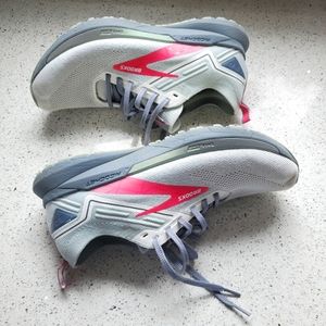 Brooks Ricochet 3 Brooks running, Spring sneakers